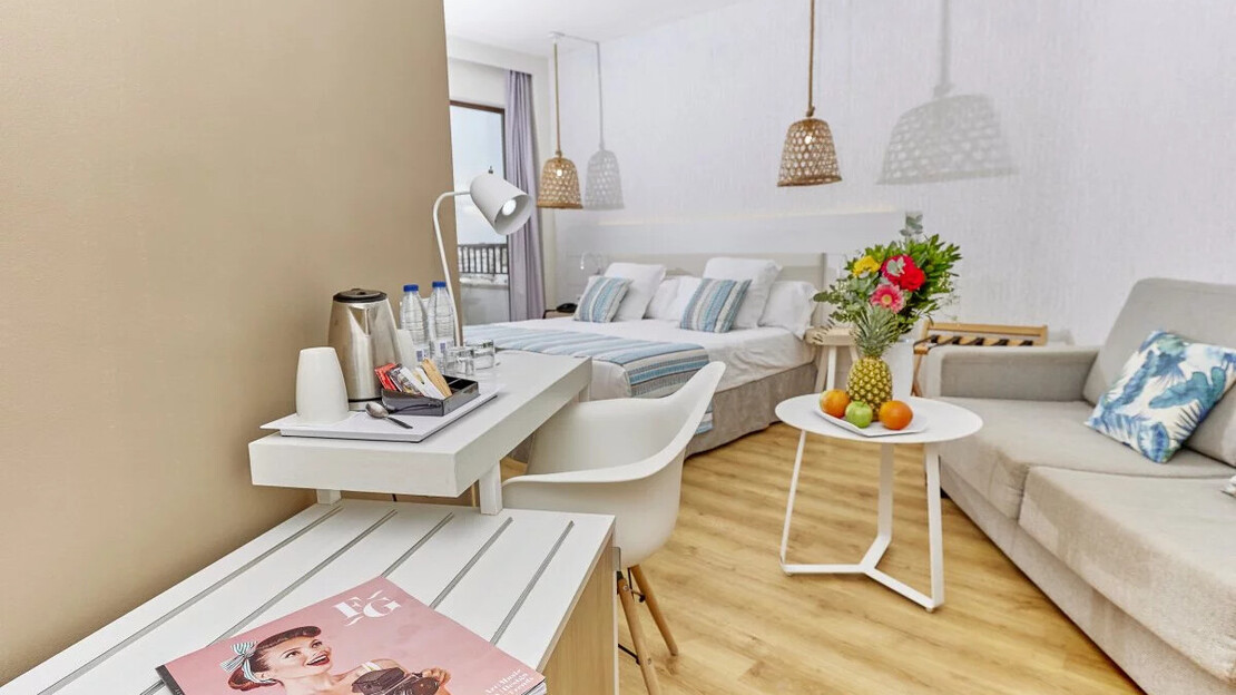 Deluxe Sea View Room 